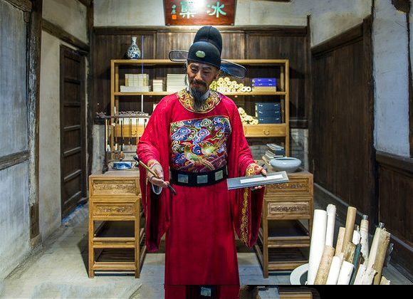 古代公务员也加班