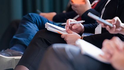 会议论文海报如何制作