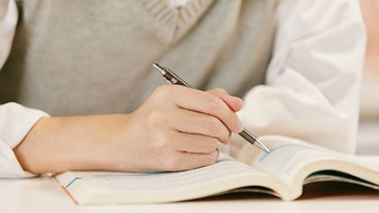 小学教师论文课题选择要考虑哪些因素？