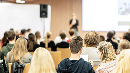 研究生期间参加学术会议有用吗