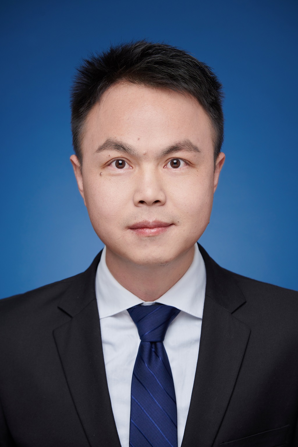 王兴刚.jpg