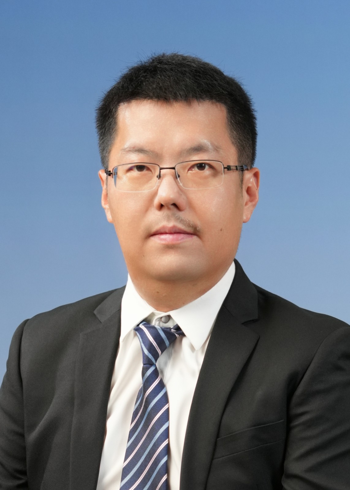 胡维昊.jpg