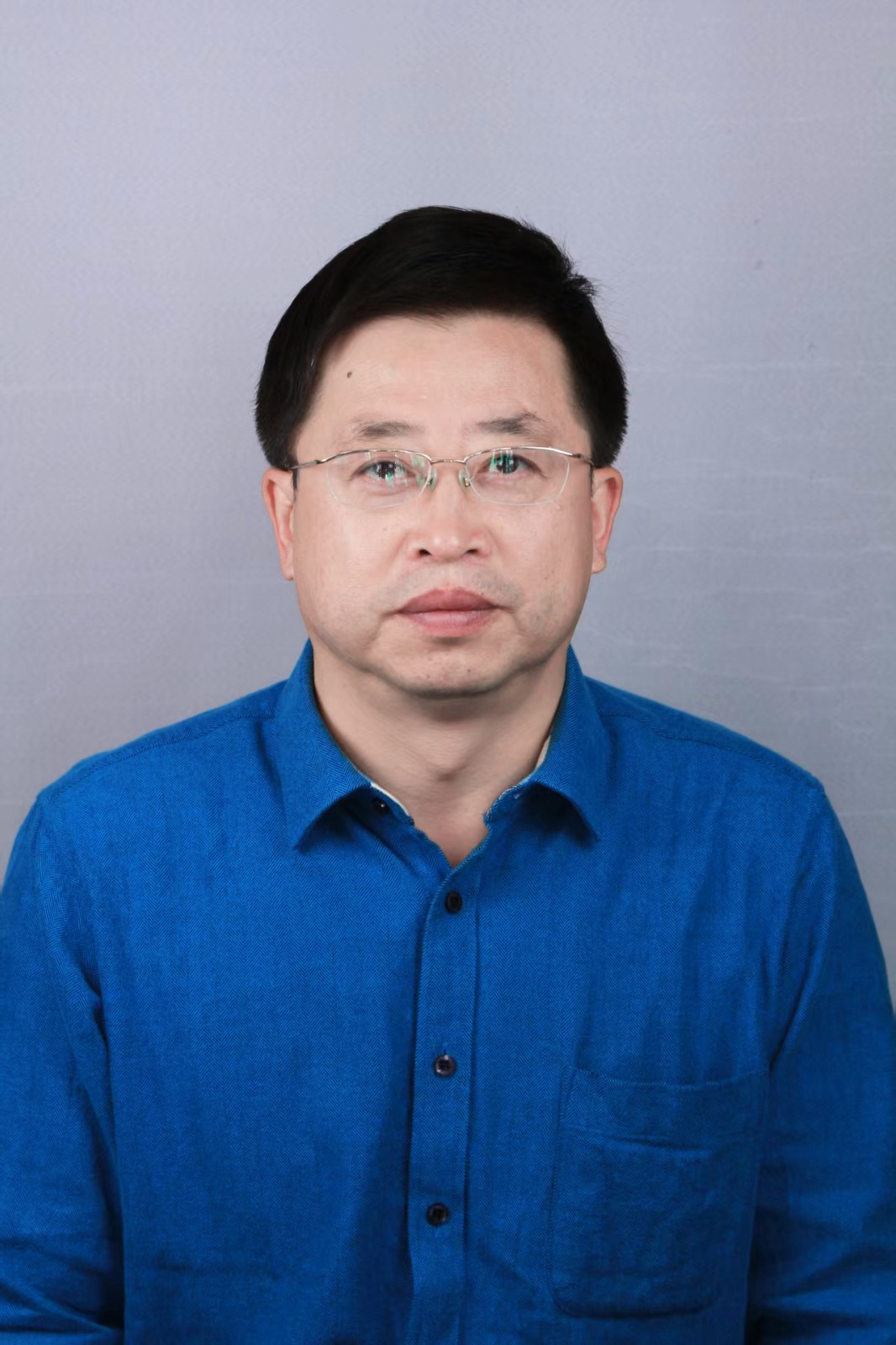 邓长辉.jpg