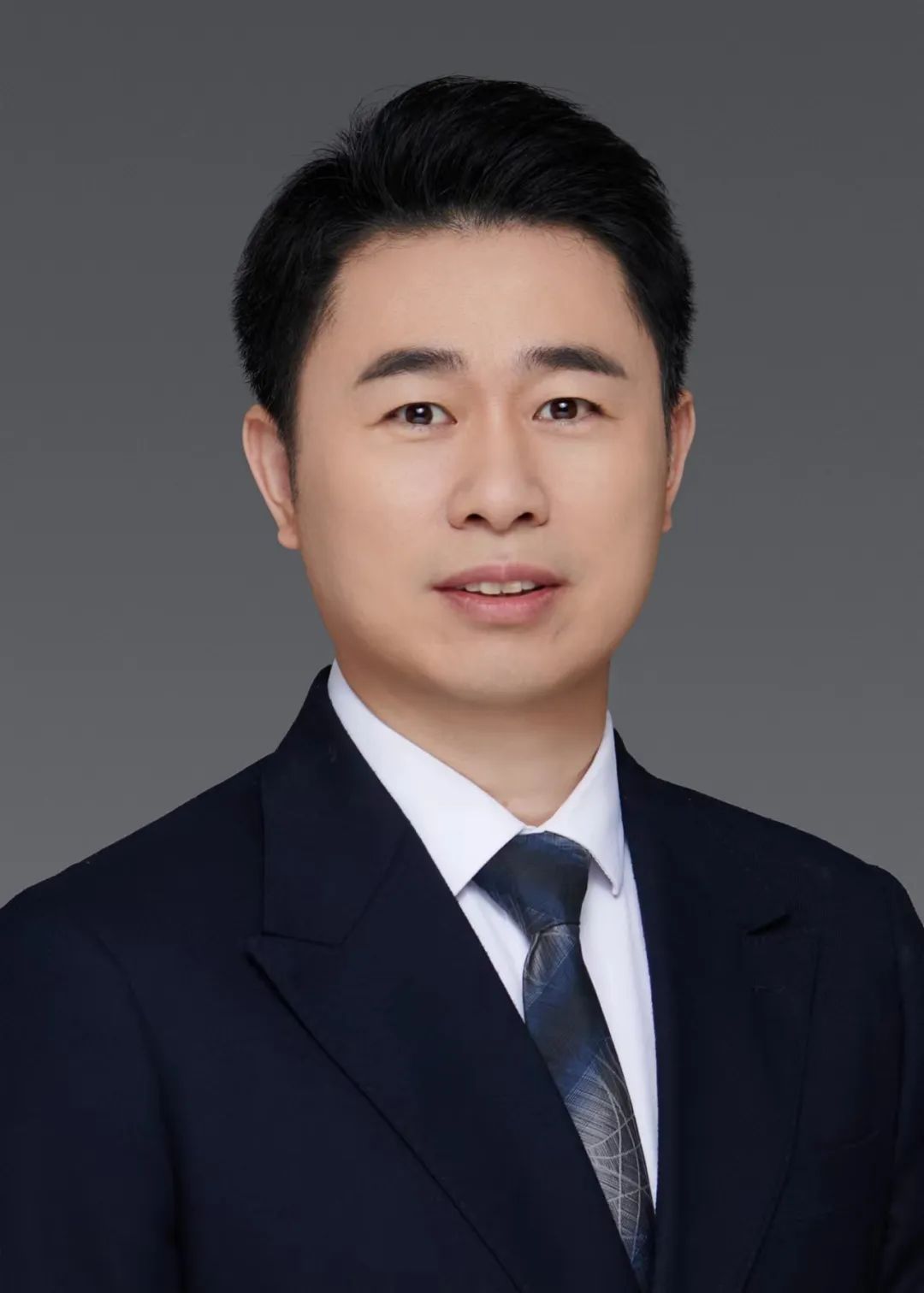 张鼎文.jpg