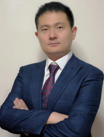 余亮.png