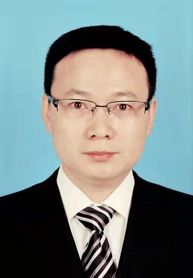 卞亦文.jpg