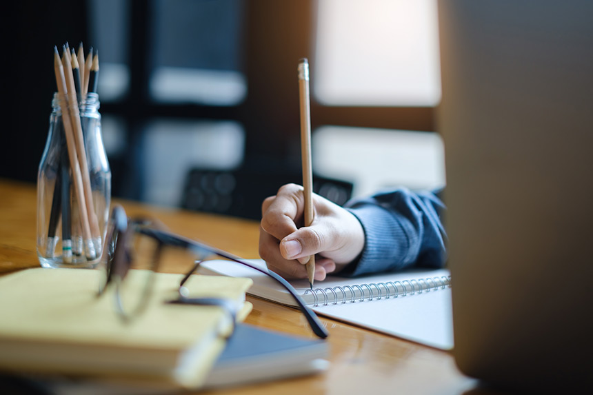 什么是硕士论文