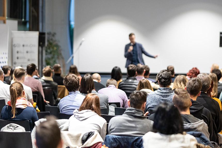 学术会议可以问技术问题吗
