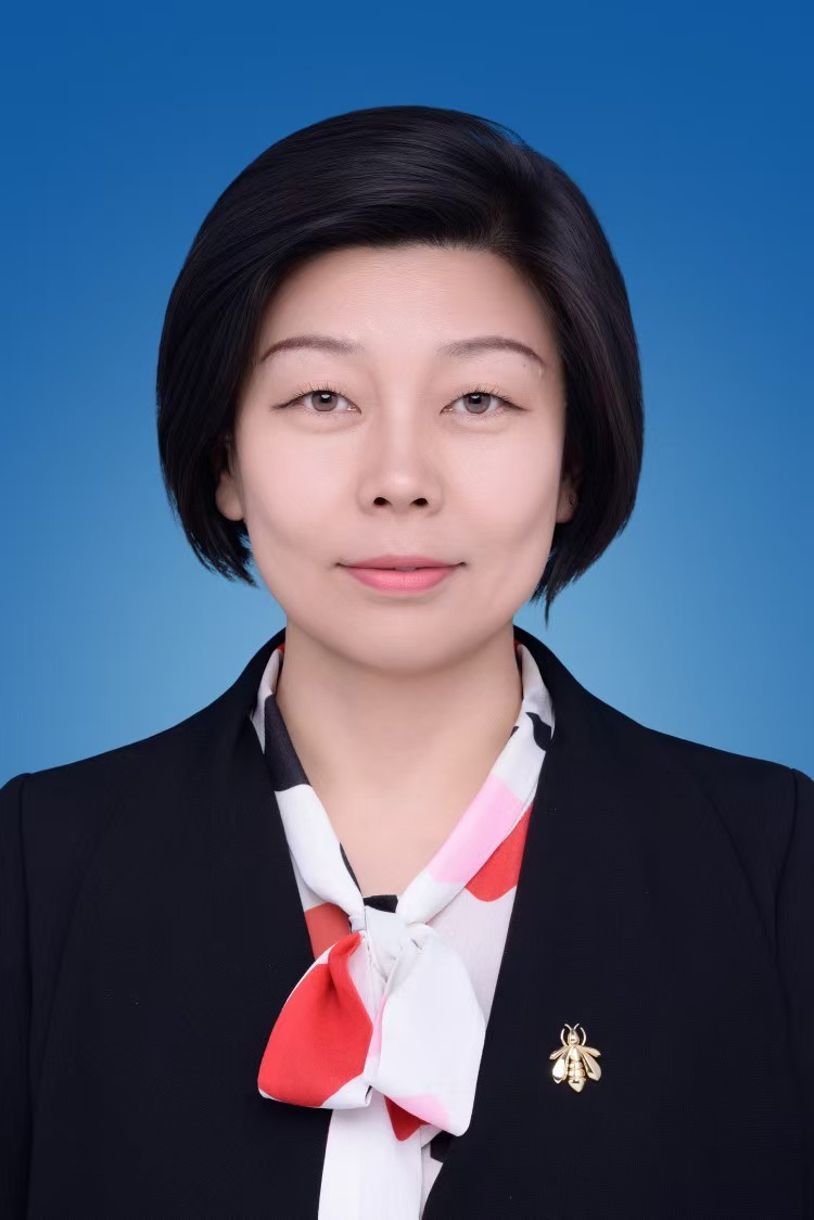 钱育蓉.jpg