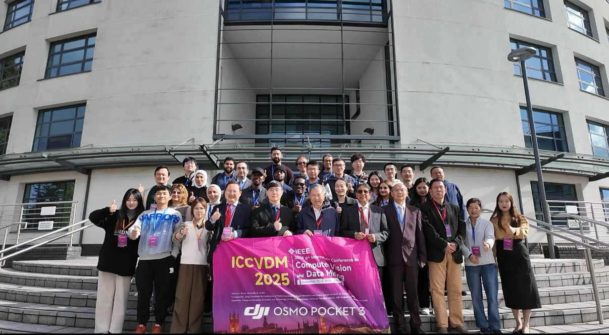 Group Photo.jpg