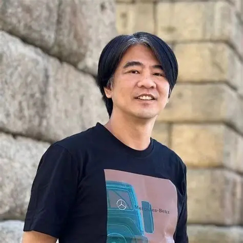 謝易錚教授.png