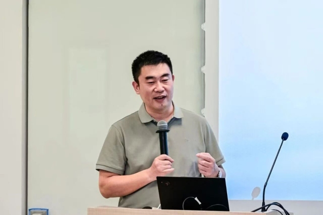 赵军镜，西安欧亚学院.jpg