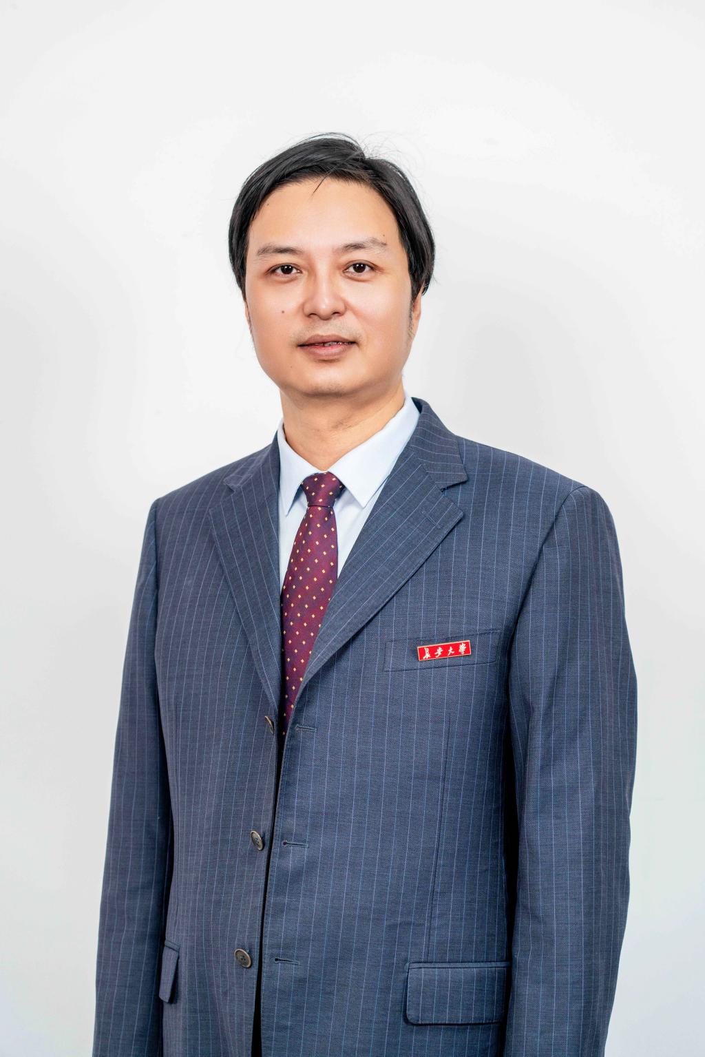 陈昊.jpg