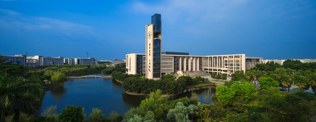 广州大学.jpg