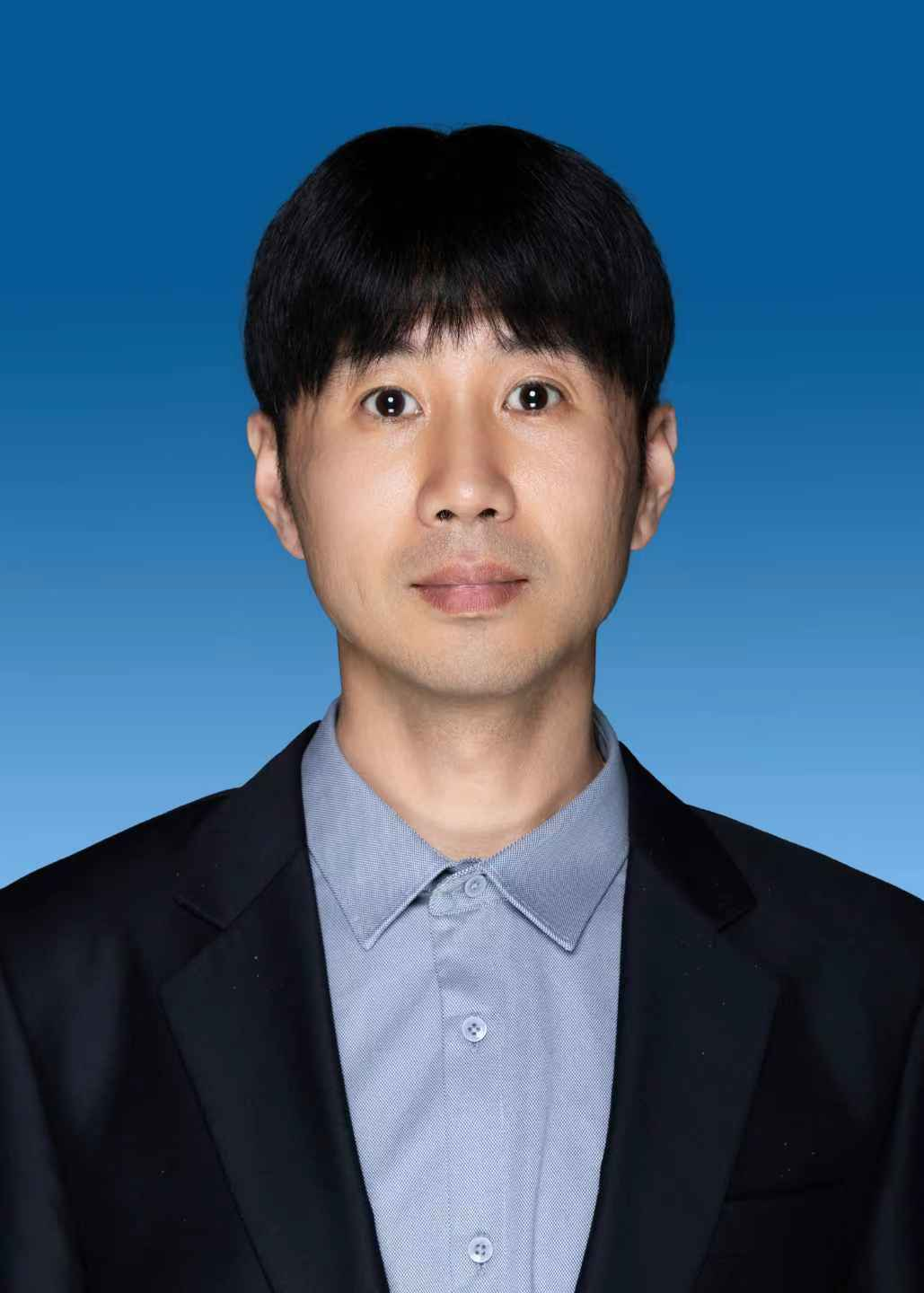 王晗.png