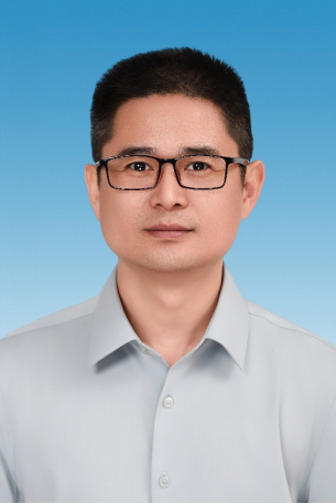 李旭辉.png