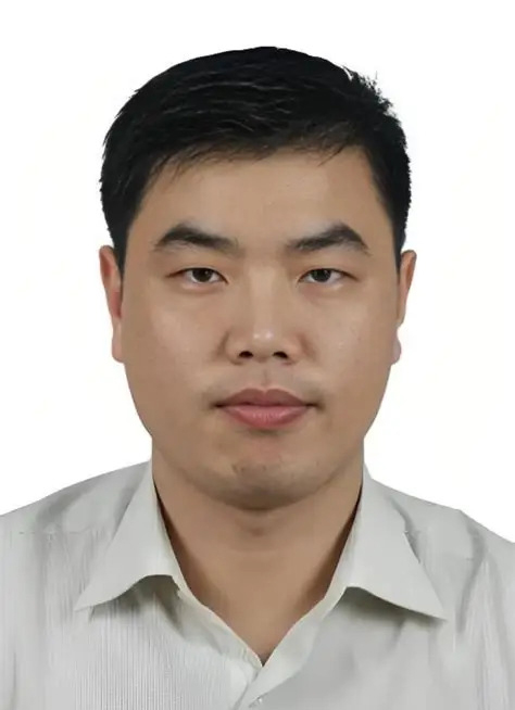 陈晓峰.jpg